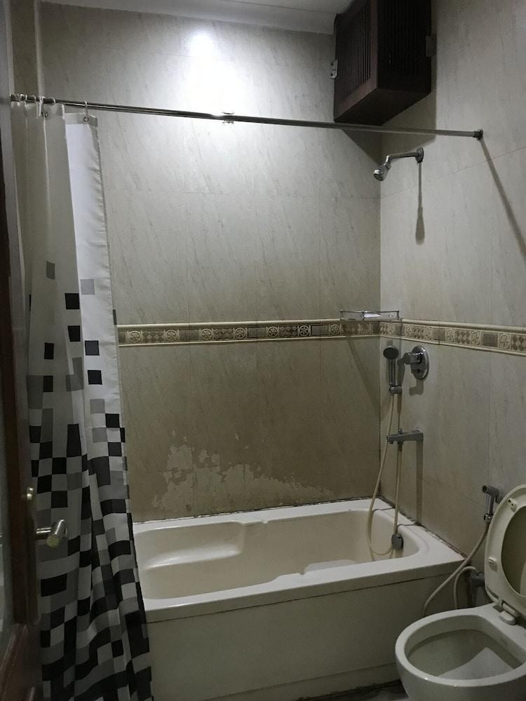 Tjs Royal Hotel Delhi  Eksteriør billede