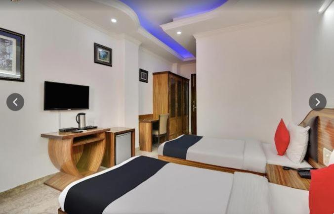 Tjs Royal Hotel Delhi  Eksteriør billede