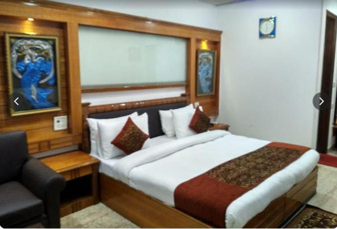 Tjs Royal Hotel Delhi  Eksteriør billede