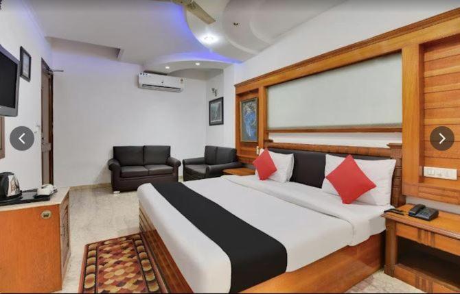 Tjs Royal Hotel Delhi  Eksteriør billede