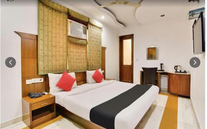 Tjs Royal Hotel Delhi  Eksteriør billede