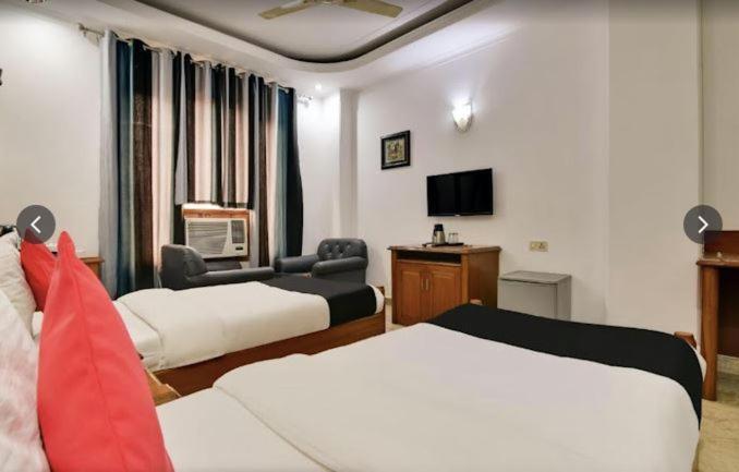 Tjs Royal Hotel Delhi  Eksteriør billede